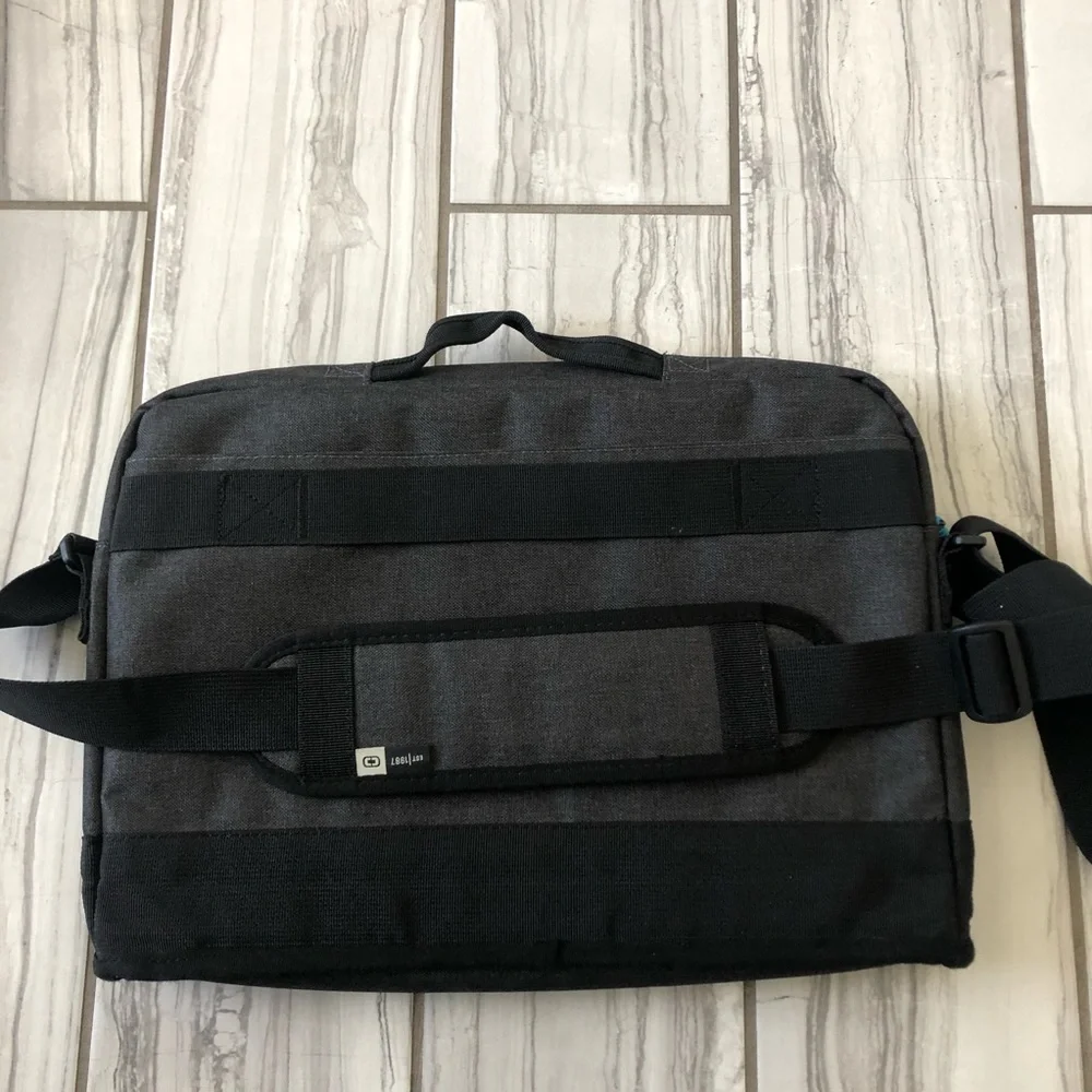 Ogio laptop bag. EUC